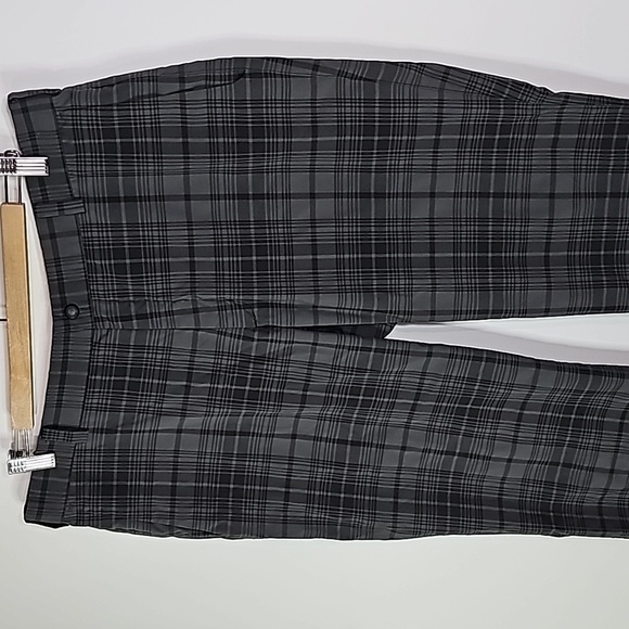 Nike golf tour performance 36x32 black and gray pants - Picture 2 of 7